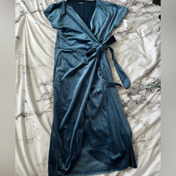 LIKE NEW!! Petite Sized Velvet Wrap Dress - Picture 1 of 2